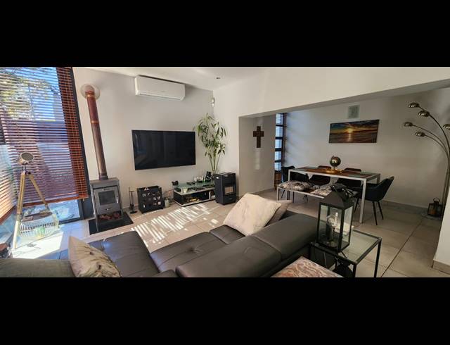 3 BEDROOM CLUSTER FOR SALE IN NORTH RIDING